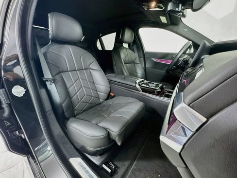 Used 2026 BMW 740i RWD image 10