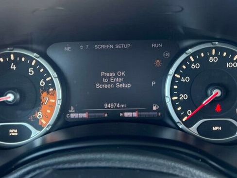 Used 2015 Jeep Renegade Trailhawk w/ Cold Weather Group image 15