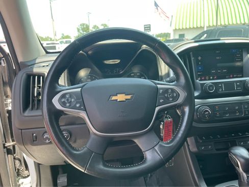 Used 2022 Chevrolet Colorado ZR2 AWD/4WD image 15
