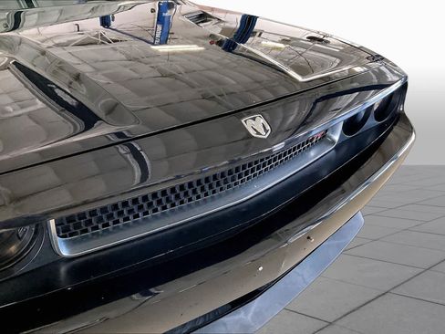 Used 2009 Dodge Challenger R/T RWD image 26