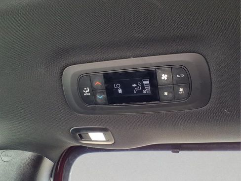 Used 2020 Chrysler Pacifica Touring-L Plus w/ Advanced Safetytec Group FWD image 20