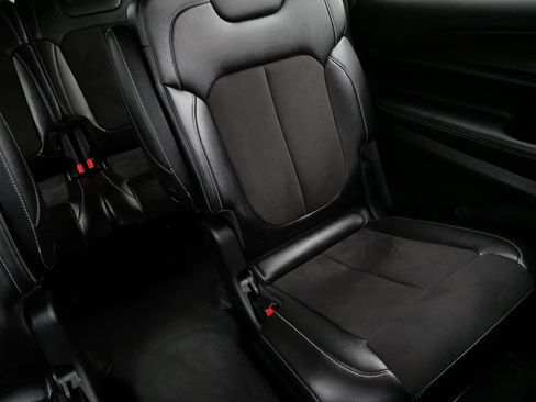 Used 2023 Jeep Grand Cherokee L Laredo AWD/4WD image 14