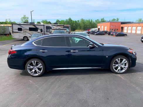 Used 2016 INFINITI Q70 L 3.7 AWD/4WD image 3