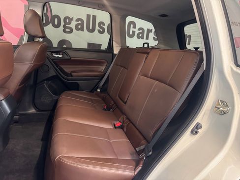 Used 2017 Subaru Forester 2.5i Touring AWD/4WD image 23
