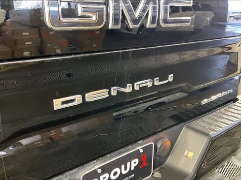 Used 2023 GMC Sierra 1500 Denali Ultimate image 10