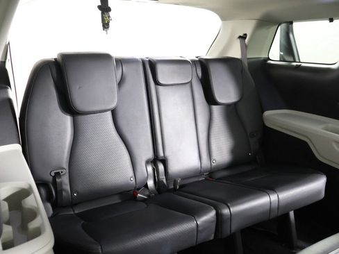Used 2024 Kia Carnival SX Prestige FWD image 40