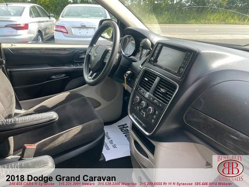 Used 2018 Dodge Grand Caravan SE w/ UConnect Hands-Free Group image 9
