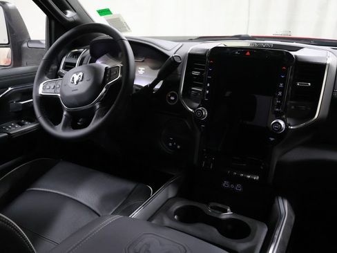 New 2026 RAM 2500 Laramie AWD/4WD image 17