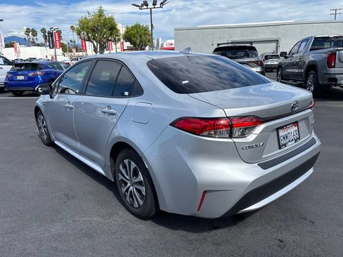 Used 2020 Toyota Corolla LE w/ Carpet Mat Package (TMS) FWD image 6