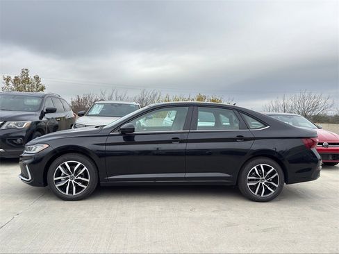 New 2026 Volkswagen Jetta SE image 6