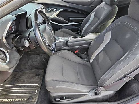 Used 2018 Chevrolet Camaro LT w/ Technology Package image 12