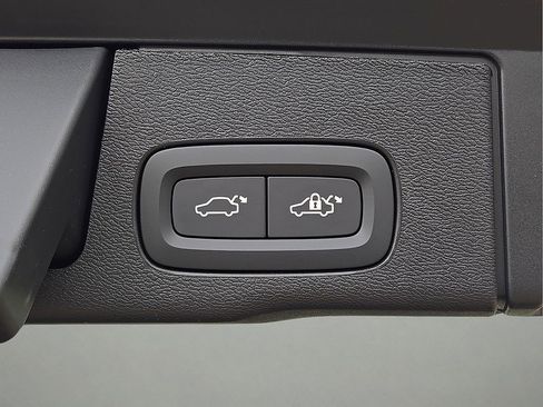 New 2026 Volvo XC60 B5 Core w/ Protection Package Premier image 14