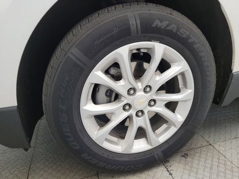Used 2020 Chevrolet Equinox LS image 31