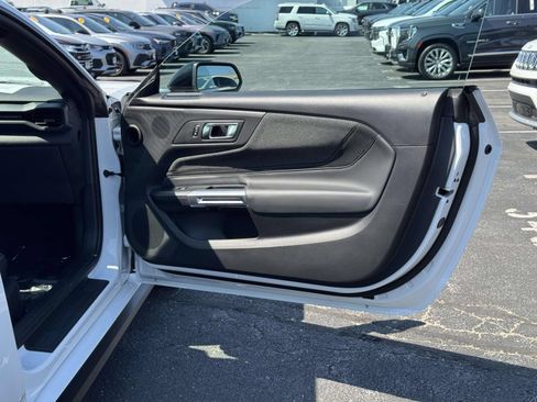 Used 2025 Ford Mustang Coupe RWD image 14