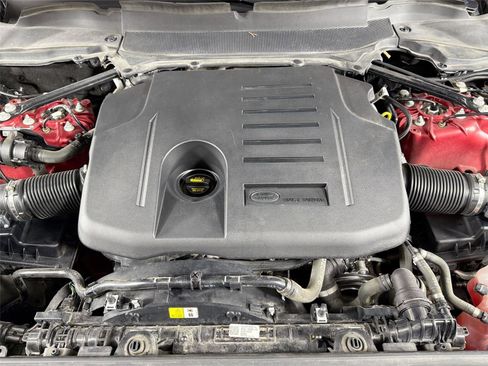Certified 2022 Land Rover Range Rover Sport HST AWD/4WD image 32