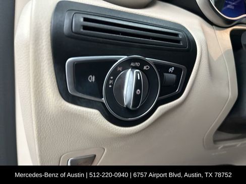 Certified 2022 Mercedes-Benz GLC 300 image 20