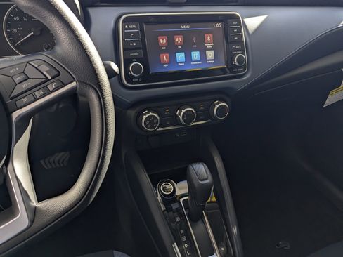 New 2025 Nissan Versa SV image 10