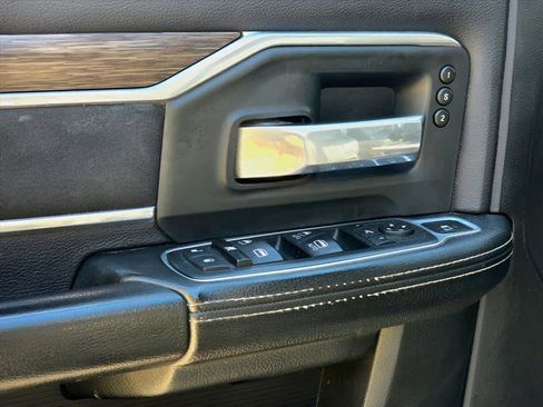 Used 2019 RAM 3500 Laramie AWD/4WD image 12