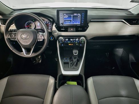 Used 2022 Toyota RAV4 XLE Premium FWD image 27