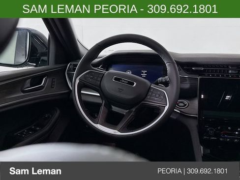 New 2025 Jeep Grand Cherokee L Limited w/ Luxury Tech Group II image 11