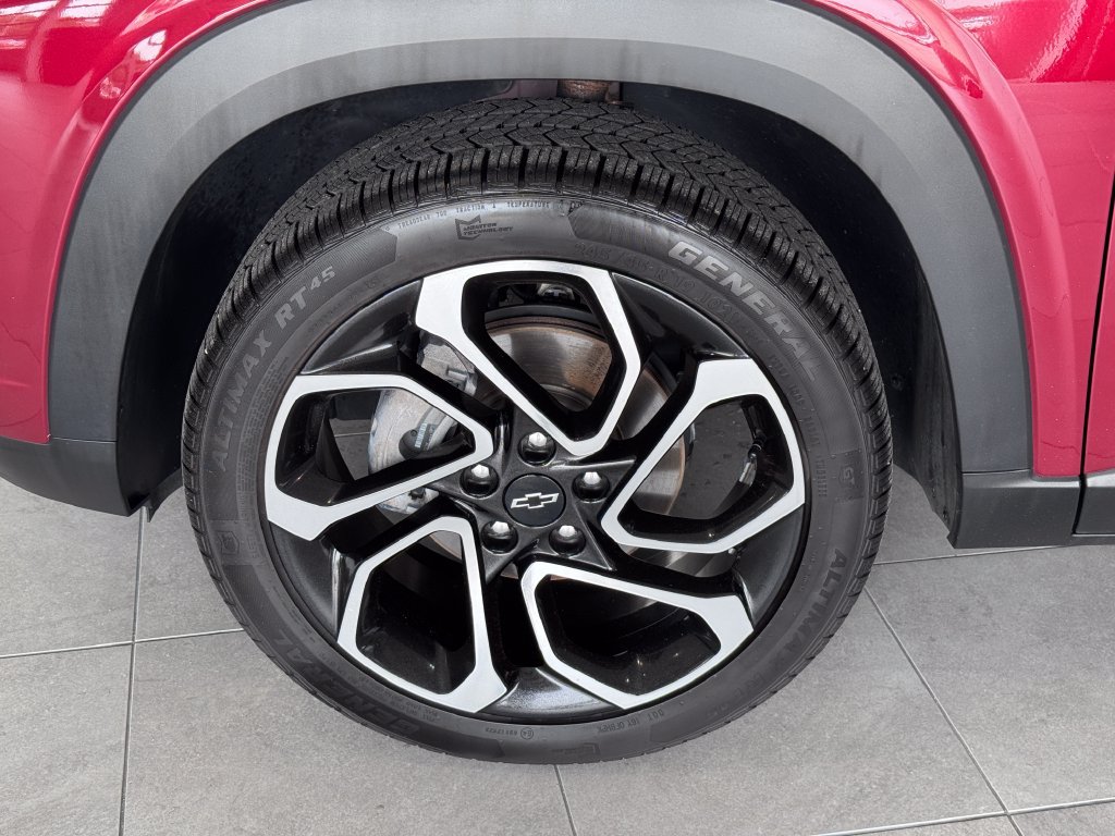 Certified 2024 Chevrolet Trax RS w/ Driver Confidence Package FWD image 4