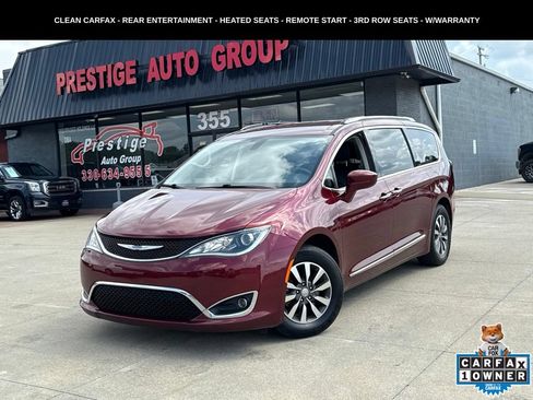 Used 2020 Chrysler Pacifica Touring-L Plus FWD image 2