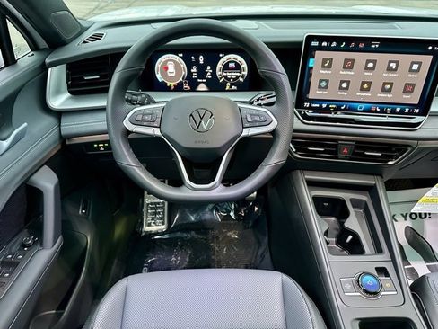 New 2026 Volkswagen Tiguan SE R-Line image 16