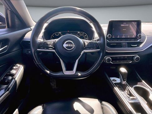 Used 2024 Nissan Altima 2.5 SR FWD image 9