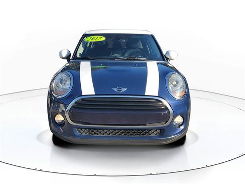 Used 2017 MINI Cooper 4-Door Hardtop image 2