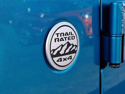 Used 2020 Jeep Wrangler Unlimited Sahara AWD/4WD image 31