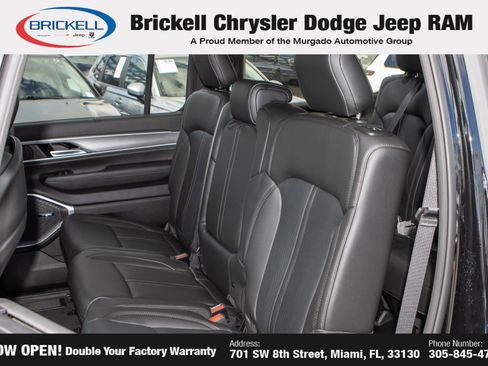 New 2025 Jeep Wagoneer 4WD w/ Convenience Group I image 18