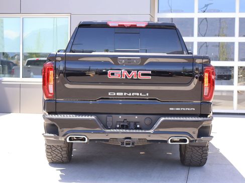 Used 2023 GMC Sierra 1500 Denali w/ Technology Package AWD/4WD image 7