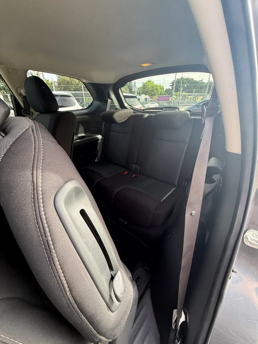 Used 2020 Nissan Pathfinder SV FWD image 11