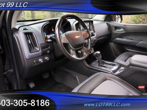 Used 2019 Chevrolet Colorado Z71 w/ Z71 Midnight Edition image 13