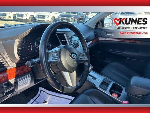 Used 2011 Subaru Outback 2.5i Limited w/ PWR Moonroof Pkg image 21