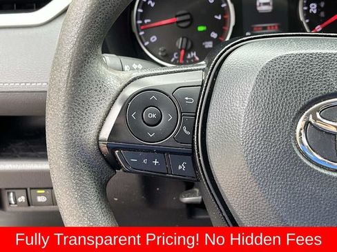 Used 2021 Toyota RAV4 XLE AWD/4WD image 28