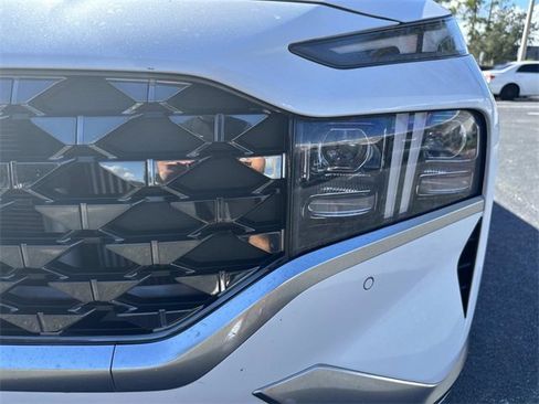 Used 2021 Hyundai Santa Fe Calligraphy image 10