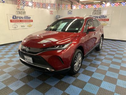 Used 2021 Toyota Venza XLE w/ Carpet Mat Package (TMS)