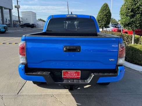 Used 2021 Toyota Tacoma TRD Sport w/ Technology Package RWD image 8