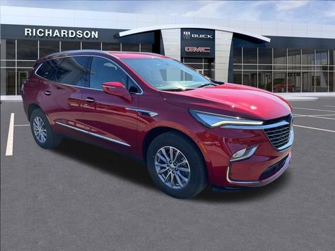 Used 2023 Buick Enclave Essence w/ Trailering Package, 5000 lbs. FWD image 8