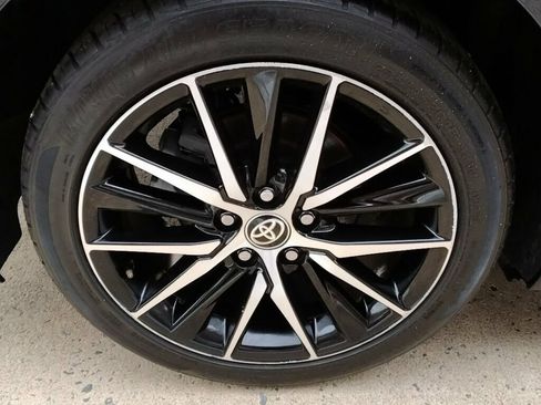 Used 2021 Toyota Camry SE FWD image 29