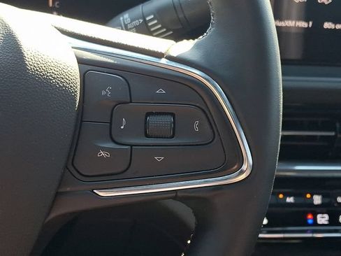 Used 2025 Buick Envista Avenir FWD image 26