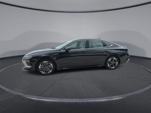 Used 2024 Hyundai Sonata SEL w/ Convenience Package FWD image 5
