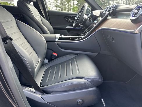 Certified 2025 Mercedes-Benz GLC 300 4MATIC image 36