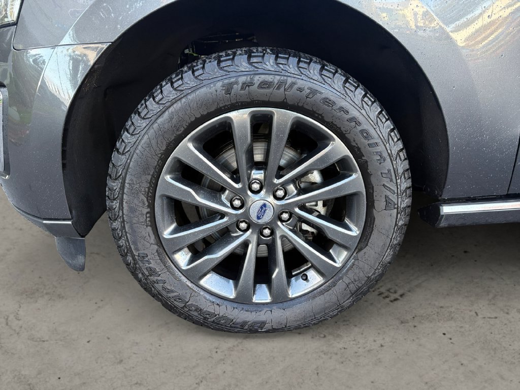 Used 2021 Ford Expedition Max Limited AWD/4WD image 9
