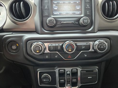 Used 2019 Jeep Wrangler Unlimited Sport S AWD/4WD image 27