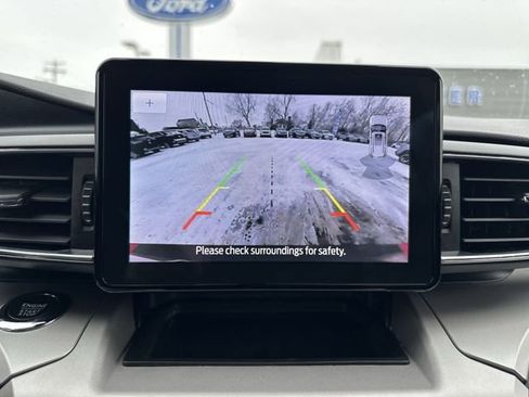 Used 2023 Ford Explorer XLT w/ Equipment Group 202A image 24