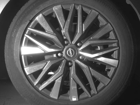 Used 2025 Nissan Altima 2.5 SV FWD image 13
