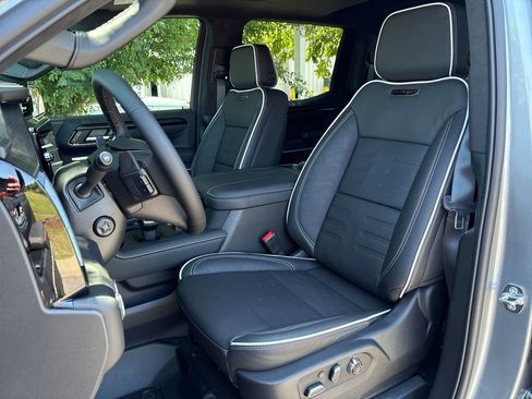 New 2026 GMC Sierra 1500 4x4 Crew Cab AT4X w/ LPO, Black Badging Package image 25