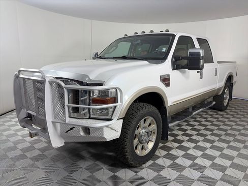 Used 2010 Ford F250 4x4 Crew Cab Super Duty image 3